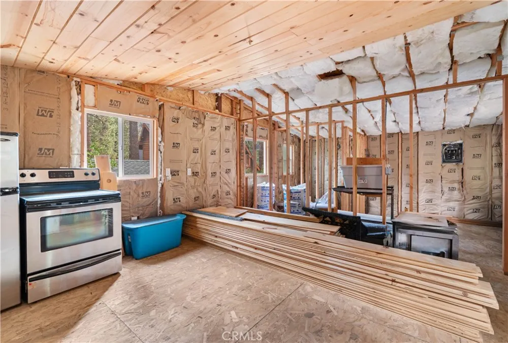 1116 Lark Road Wrightwood, CA 92397