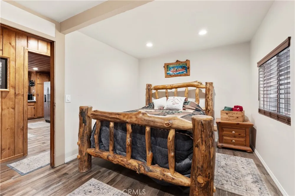 1116 Lark Road Wrightwood, CA 92397
