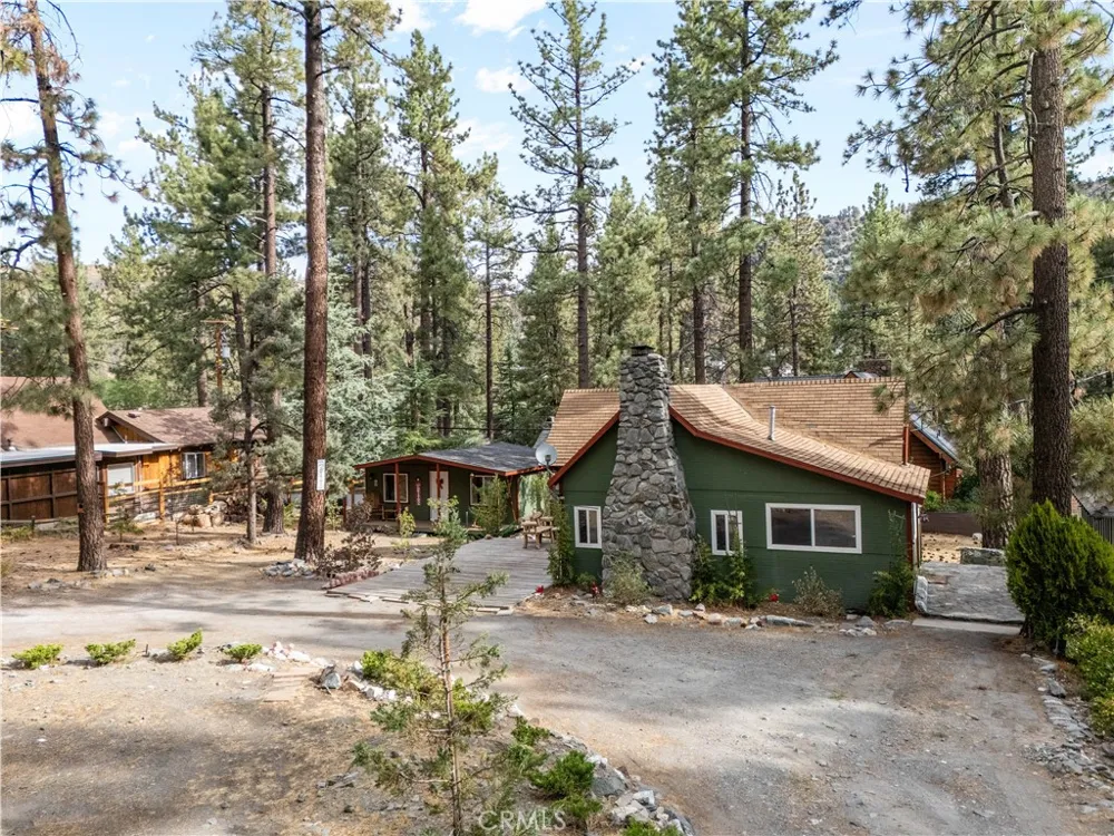 1116 Lark Road Wrightwood, CA 92397
