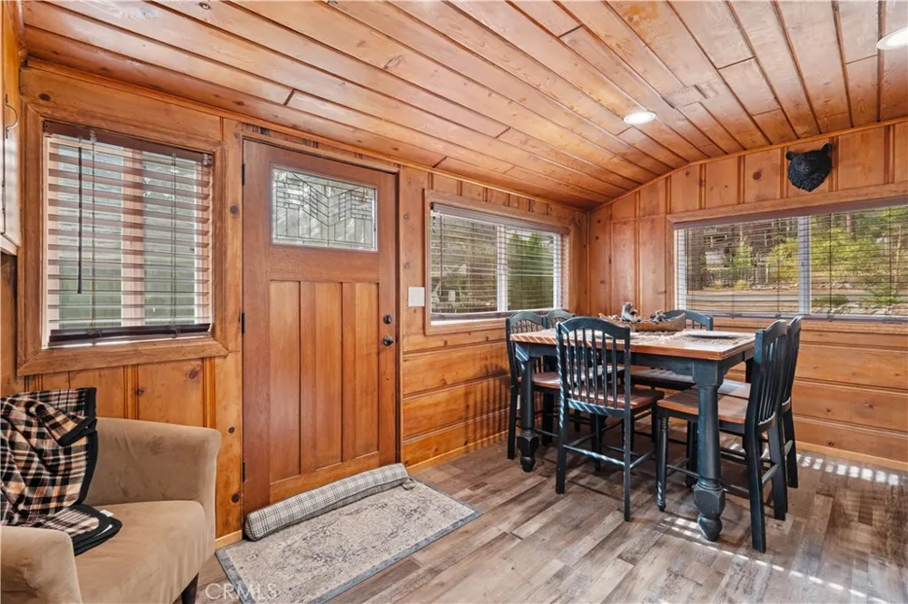 1116 Lark Road Wrightwood, CA 92397