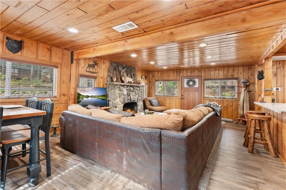 1116 Lark Road Wrightwood, CA 92397