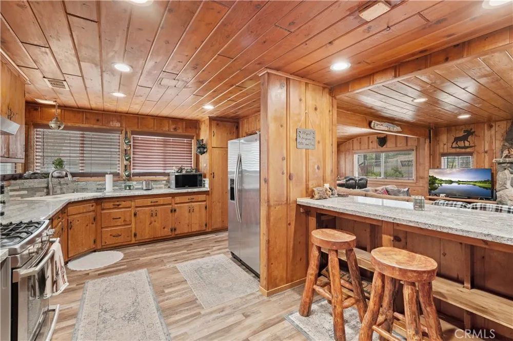 1116 Lark Road Wrightwood, CA 92397