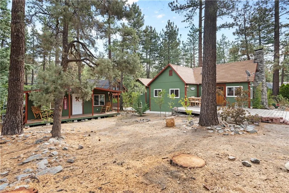 1116 Lark Road Wrightwood, CA 92397