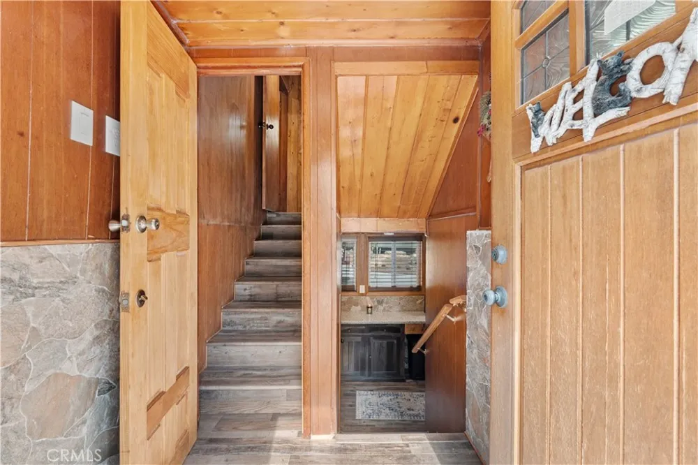 1116 Lark Road Wrightwood, CA 92397