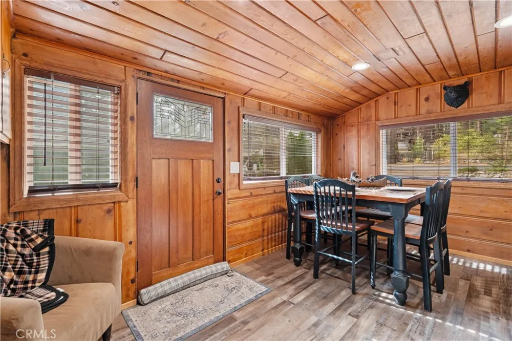 1116 Lark Road Wrightwood, CA 92397
