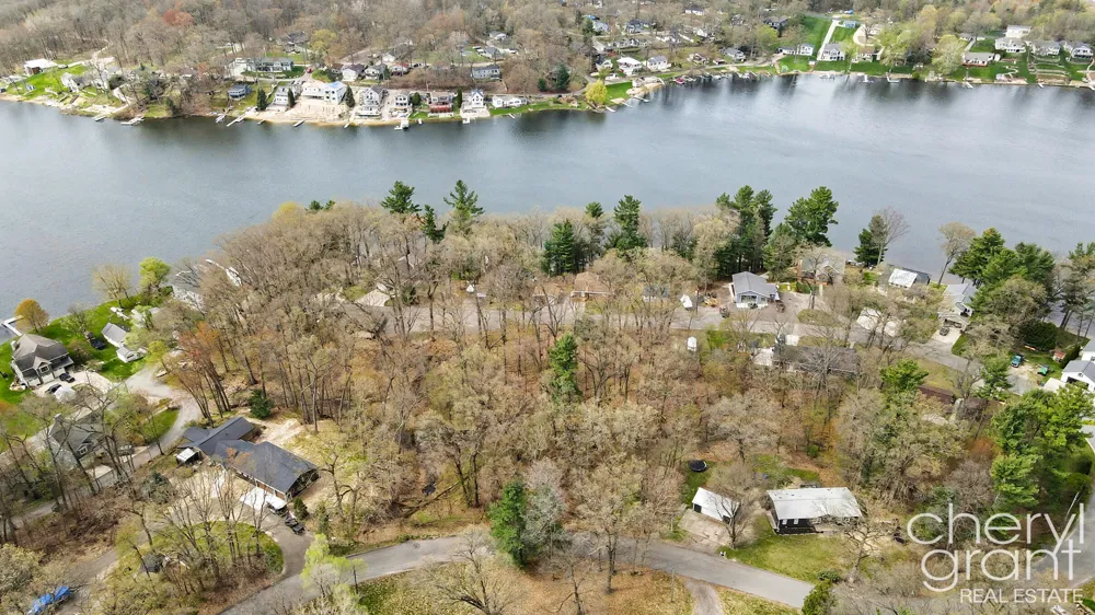 7406 Ravine Drive NE Belding, MI 48809