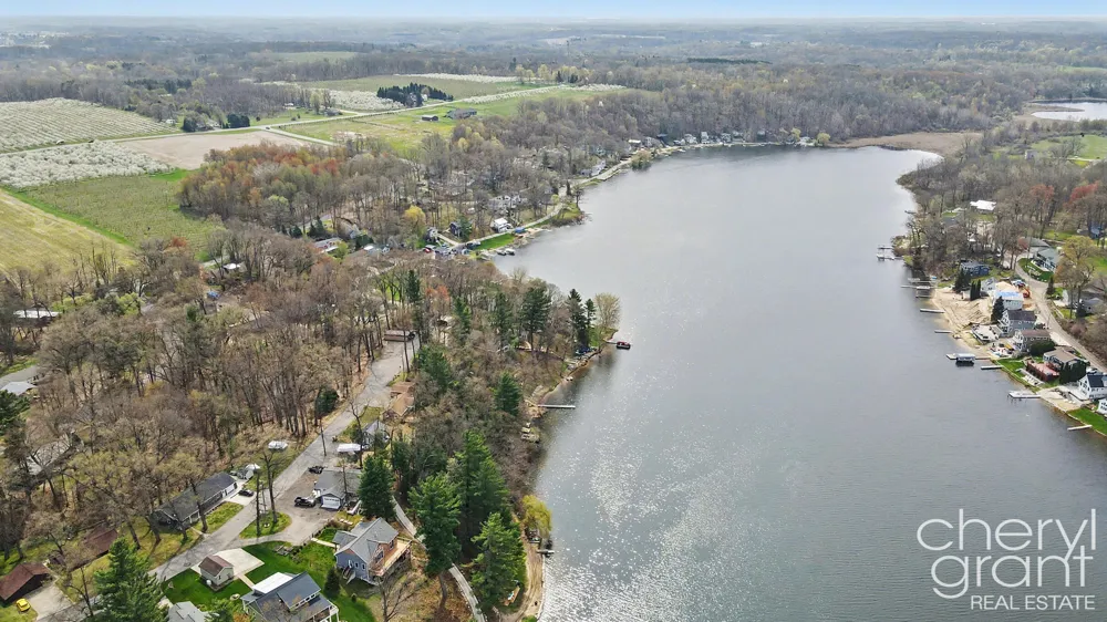 7406 Ravine Drive NE Belding, MI 48809
