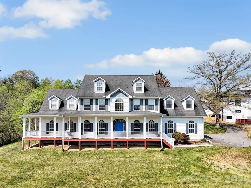 237 Midway Crossing Clyde, NC 28721