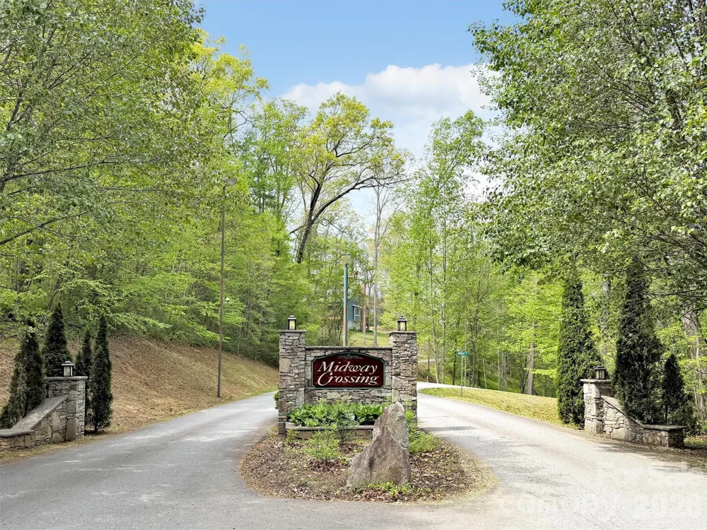 237 Midway Crossing Clyde, NC 28721