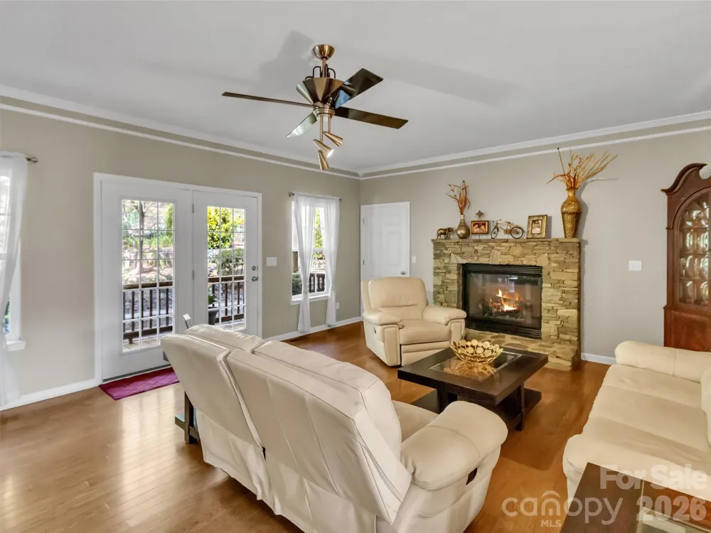 237 Midway Crossing Clyde, NC 28721