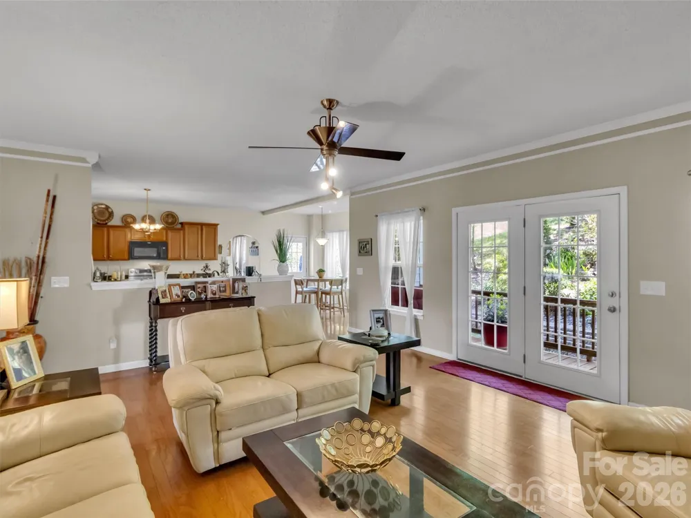 237 Midway Crossing Clyde, NC 28721