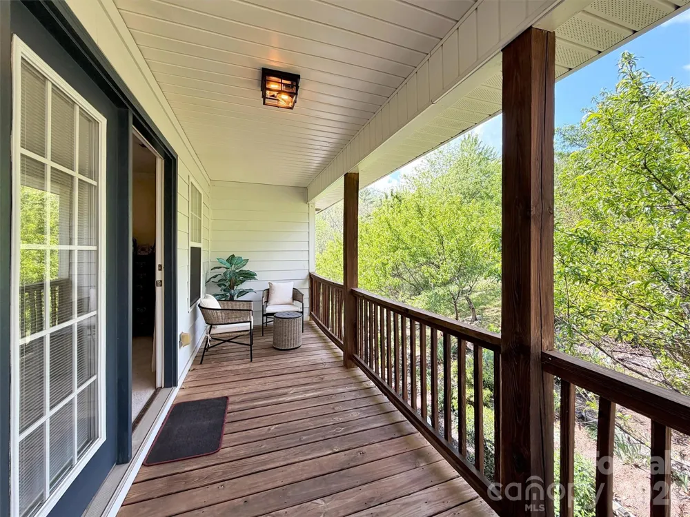 237 Midway Crossing Clyde, NC 28721
