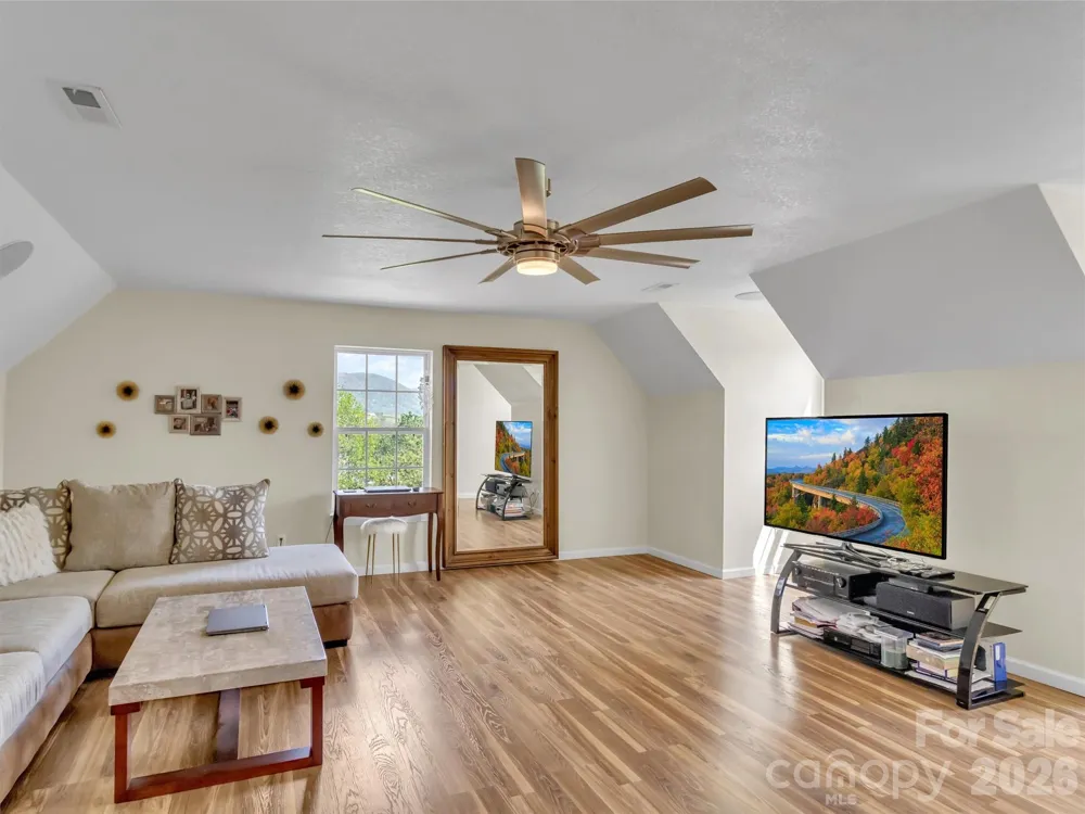 237 Midway Crossing Clyde, NC 28721