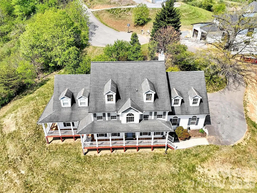 237 Midway Crossing Clyde, NC 28721