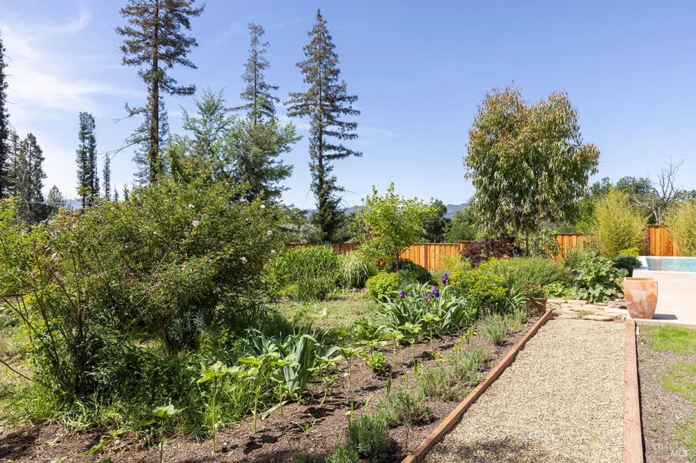 753 Sunnyside Road St. Helena, CA 94574