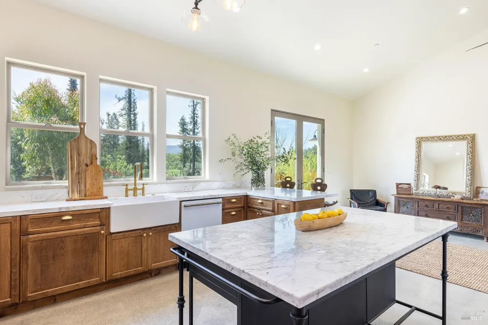 753 Sunnyside Road St. Helena, CA 94574