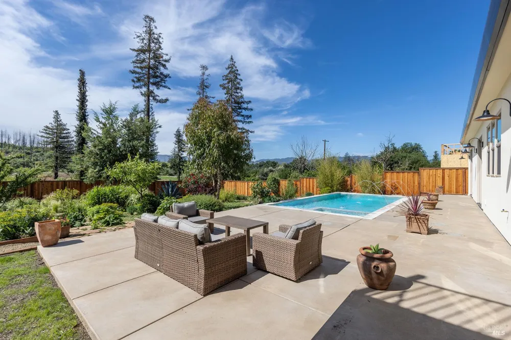 753 Sunnyside Road St. Helena, CA 94574