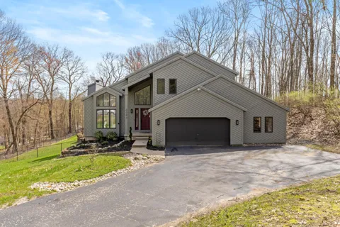 7721 Sun Quest Ridge Drive NE