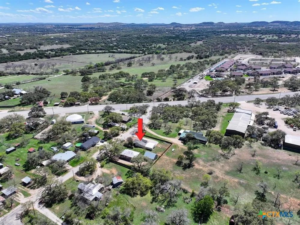 103 Avenue Q Johnson City, TX 78636