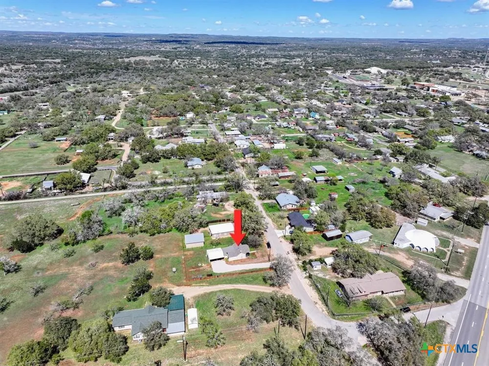 103 Avenue Q Johnson City, TX 78636
