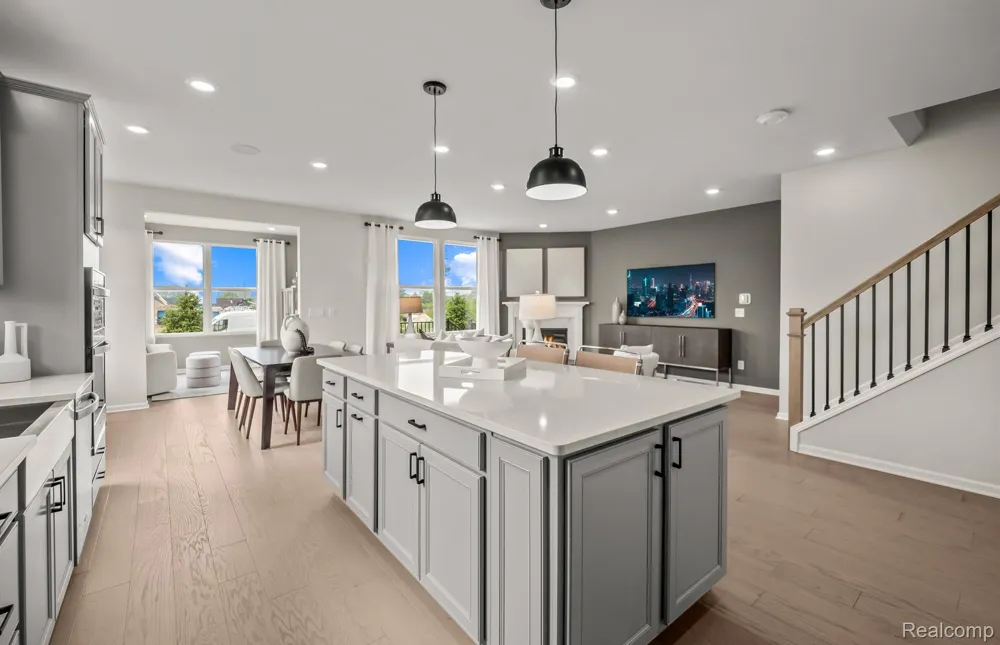 42760 Arbor Drive Clinton Charter Township, MI 48038