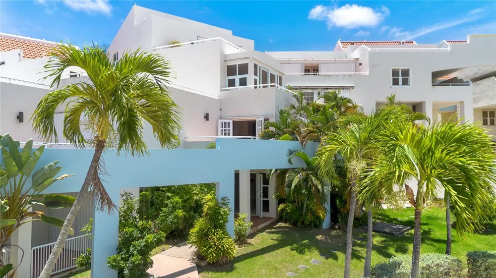 125 PALMARINA CLUB #12 Humacao, PR 00791
