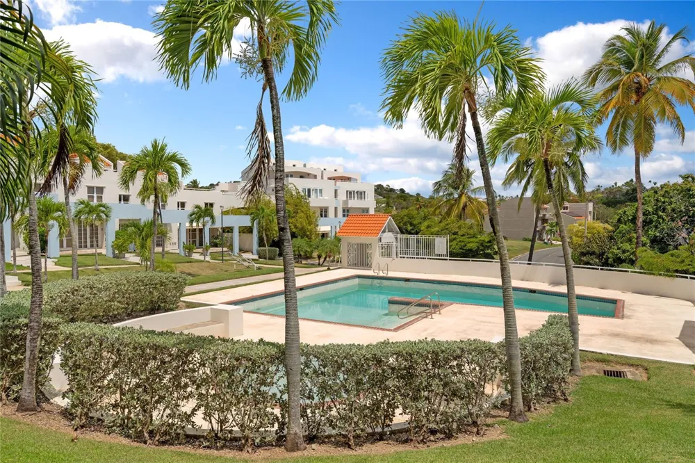 125 PALMARINA CLUB #12 Humacao, PR 00791