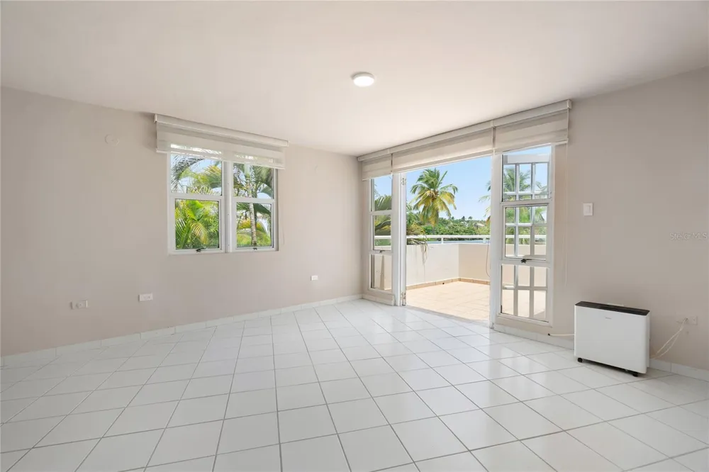 125 PALMARINA CLUB #12 Humacao, PR 00791