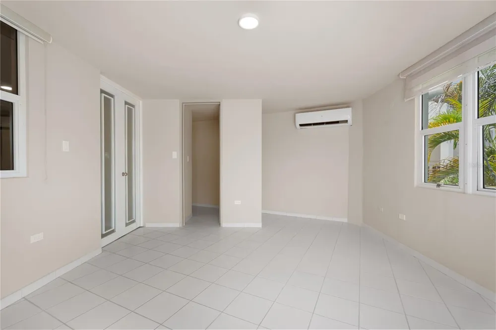 125 PALMARINA CLUB #12 Humacao, PR 00791