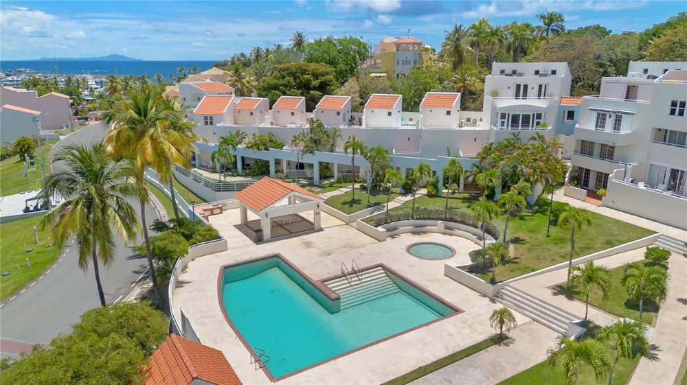 125 PALMARINA CLUB #12 Humacao, PR 00791
