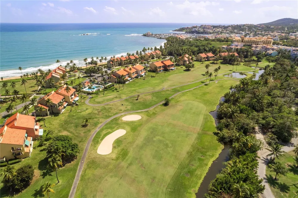 125 PALMARINA CLUB #12 Humacao, PR 00791