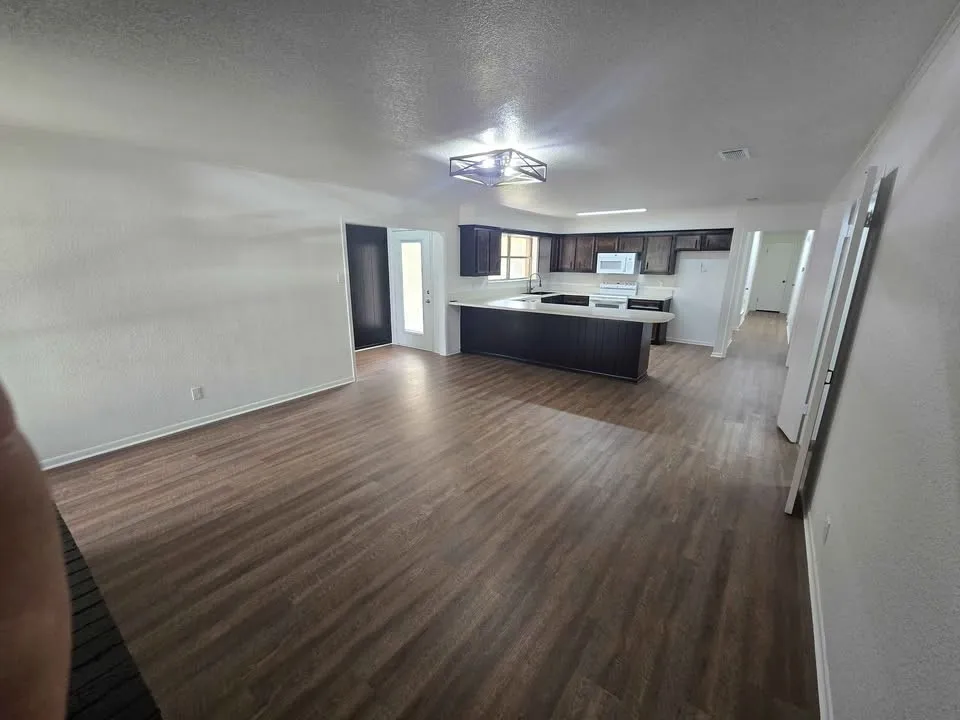 1018 Clark Mexia, TX 76667