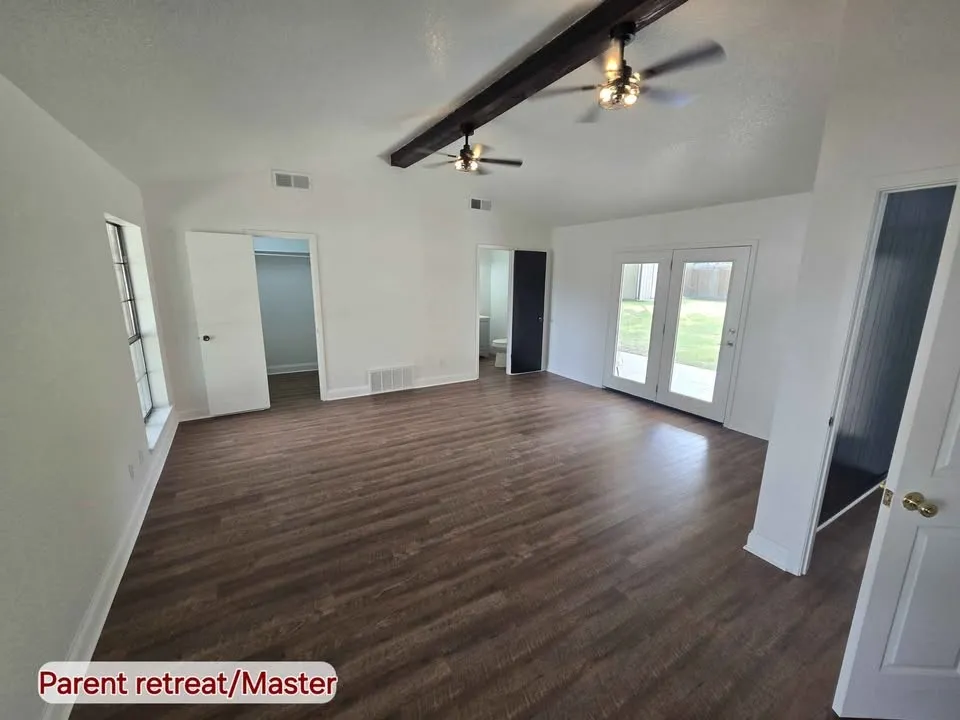 1018 Clark Mexia, TX 76667
