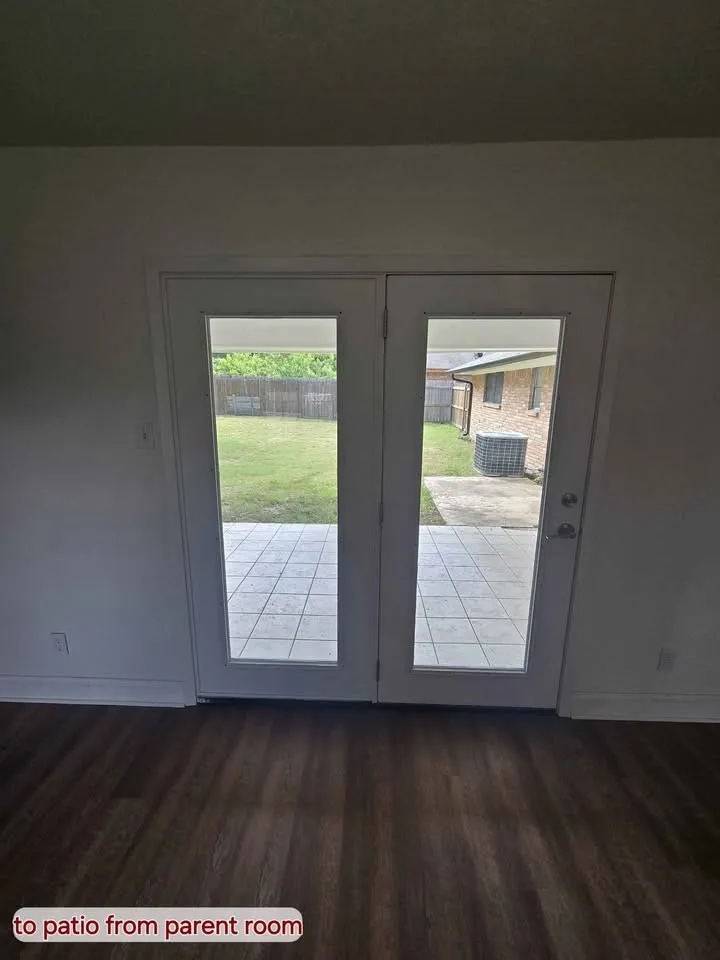 1018 Clark Mexia, TX 76667