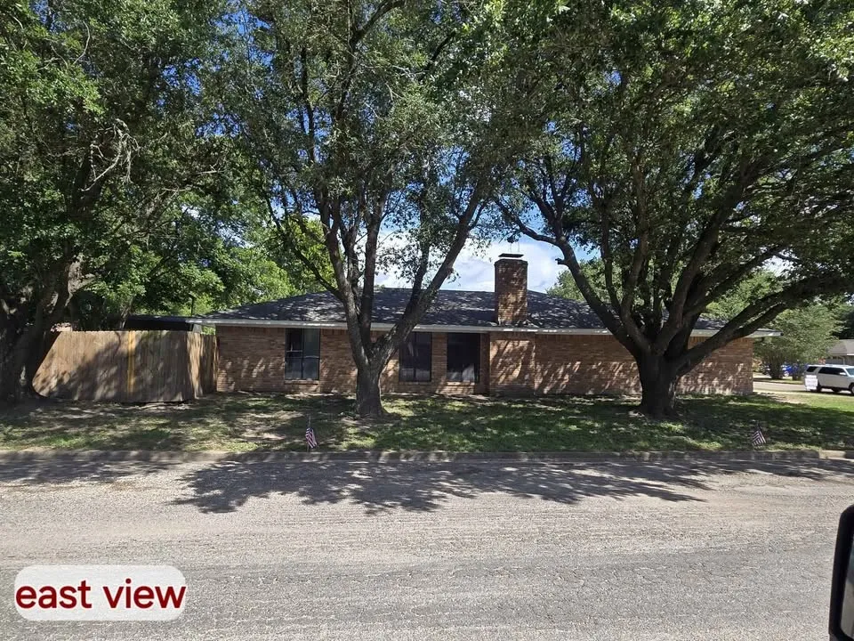 1018 Clark Mexia, TX 76667