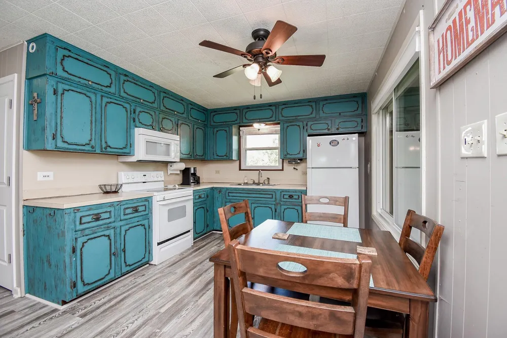 225 Swallow Drive Palacios, TX 77465