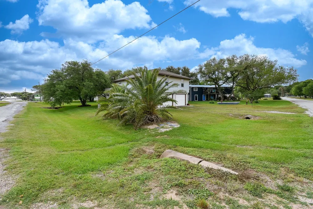 225 Swallow Drive Palacios, TX 77465