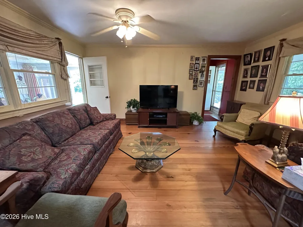 604 W Woodland Avenue Woodland, NC 27897