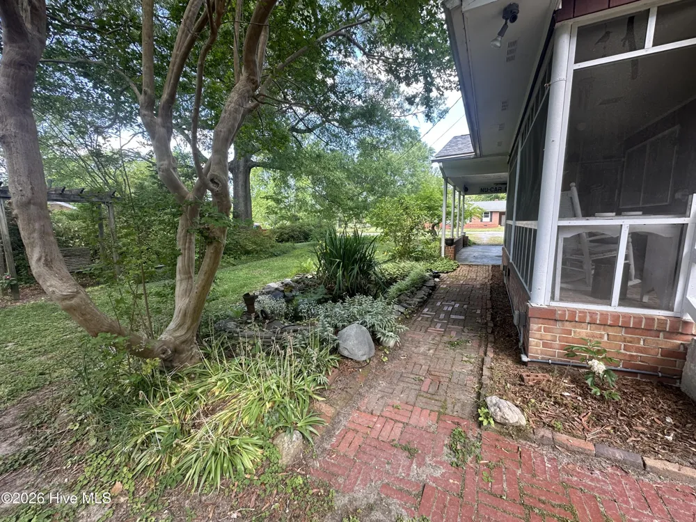 604 W Woodland Avenue Woodland, NC 27897