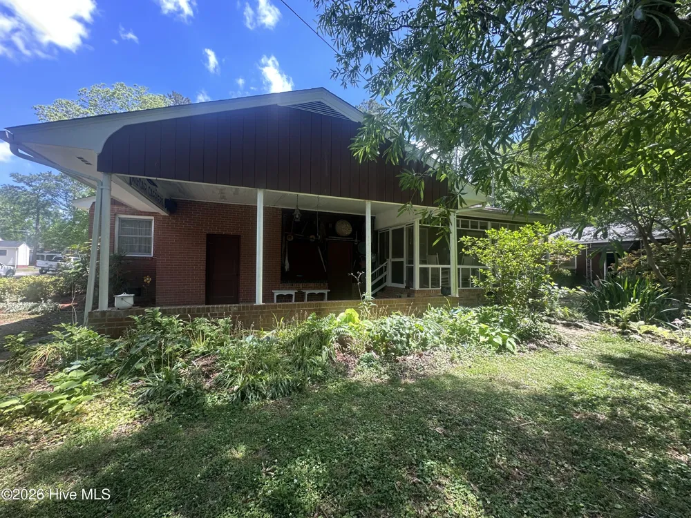 604 W Woodland Avenue Woodland, NC 27897