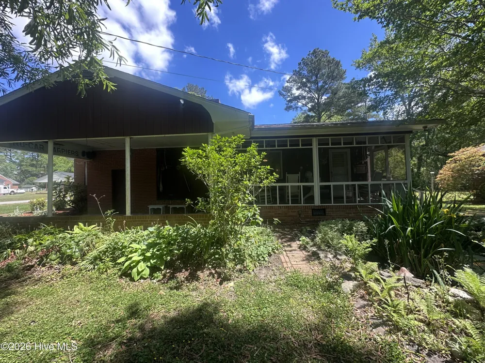 604 W Woodland Avenue Woodland, NC 27897