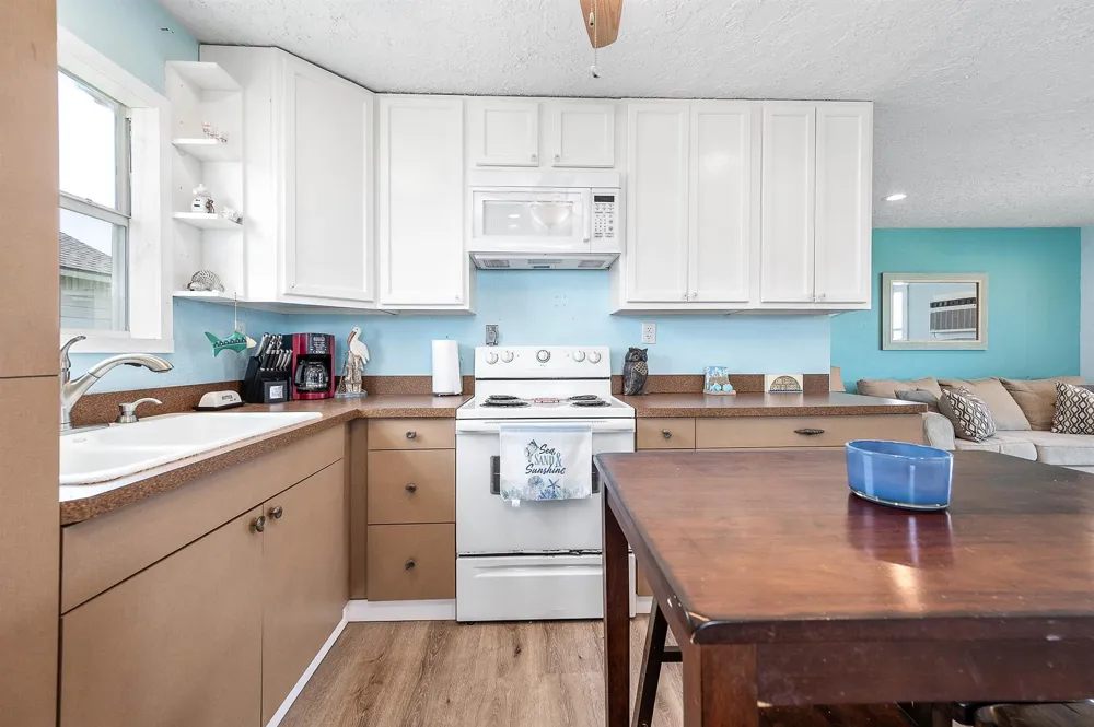 264 County Road 205 Sargent, TX 77414