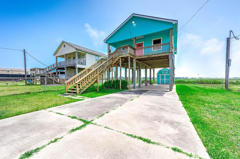 264 County Road 205 Sargent, TX 77414