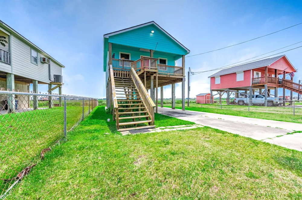 264 County Road 205 Sargent, TX 77414