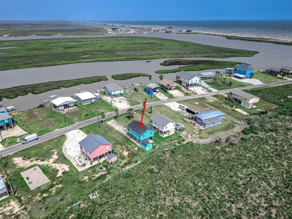 264 County Road 205 Sargent, TX 77414