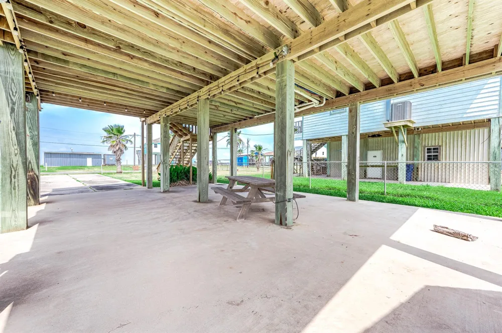 264 County Road 205 Sargent, TX 77414