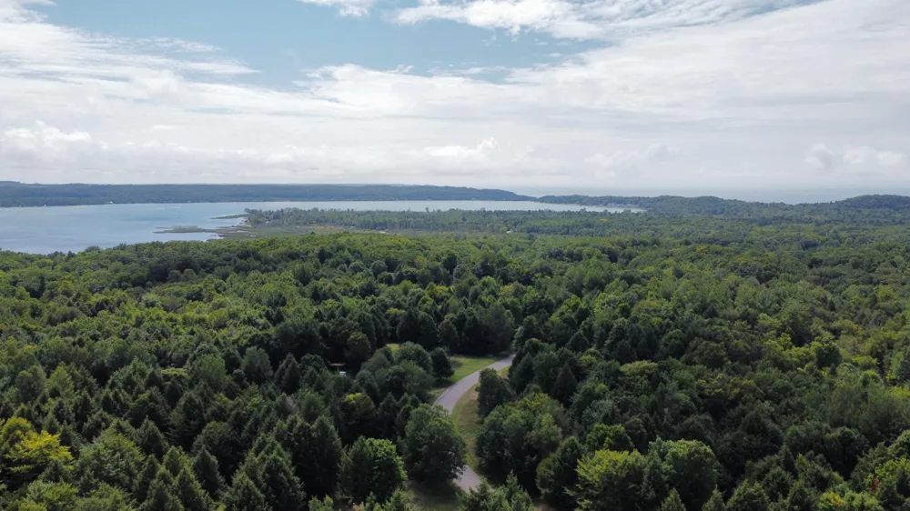 86 Slope Drive Onekama, MI 49675