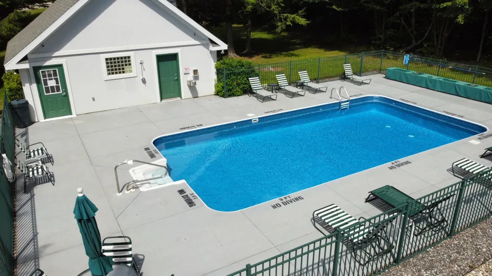 86 Slope Drive Onekama, MI 49675