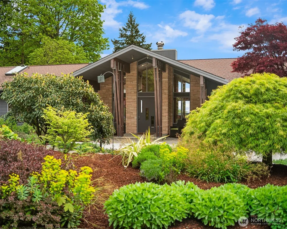 8425 SW 216th Street Vashon, WA 98070