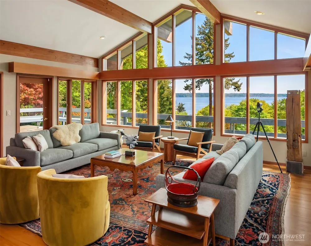 8425 SW 216th Street Vashon, WA 98070